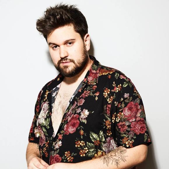 Meet your Posher, Travis - Picture 1 of 4